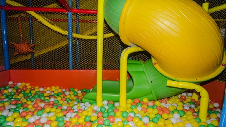 Indoor Rainbow Disney Playground Playplace screenshot