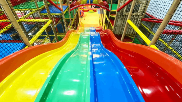 Rainbow Fun Playground World Indoor playground fun screenshot