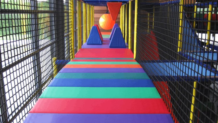 Indoor Playground World! 🌈  screenshot